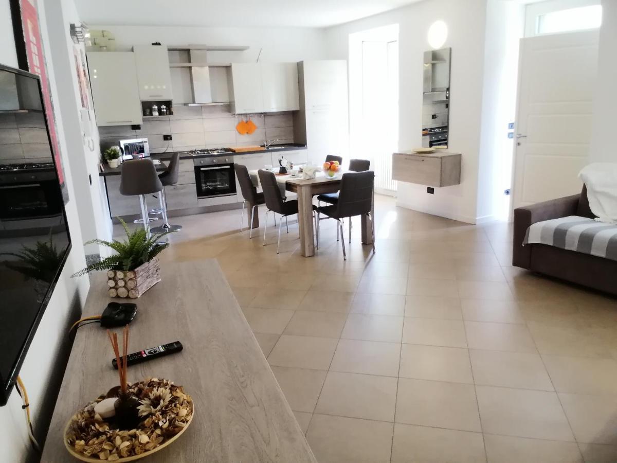 Bellagio Dreams Apt, Pool, With Private Garden, Near Lake Экстерьер фото
